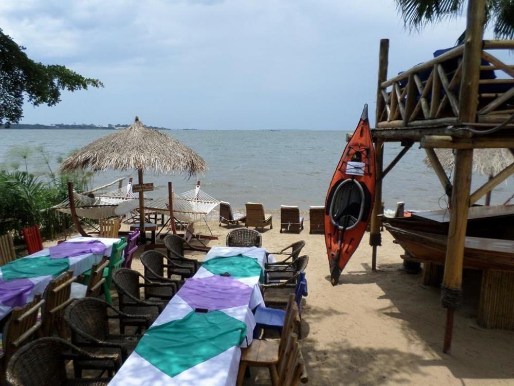 2 Friends Beach Hotel Entebbe Buitenkant foto